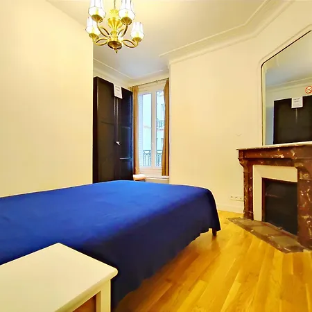 Paris 15 Urban Apartment With Local Life And Easy Metro Access