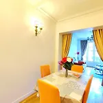 15 Urban With Local Life And Easy Metro Access Paris