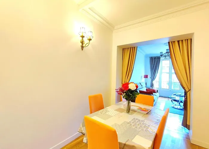 15 Urban With Local Life And Easy Metro Access باريس